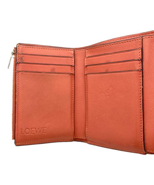 LOEWE（ロエベ）LOEWE (ロエベ) バーティカルコンパクトウォレット ベージュの古着・服飾アイテム