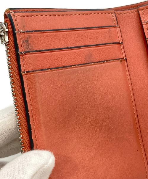 LOEWE（ロエベ）LOEWE (ロエベ) バーティカルコンパクトウォレット ベージュの古着・服飾アイテム