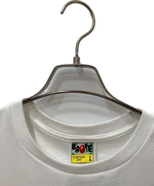 A BATHING APE（アベイシングエイプ）A BATHING APE (アベイシングエイプ) GLASS BEADS MILO ON BAPE TEE ホワイト サイズ:Lの古着・服飾アイテム
