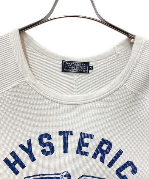 Hysteric Glamour（ヒステリックグラマー）Hysteric Glamour (ヒステリックグラマー) NUMBER 76 Tシャツ　ロンT ホワイト サイズ:XLの古着・服飾アイテム