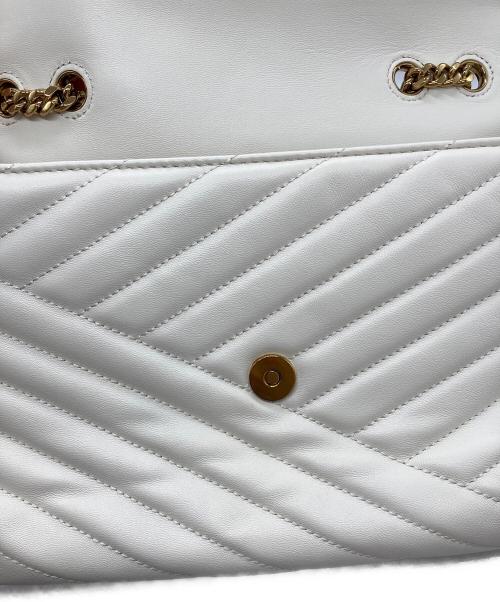 TORY BURCH（トリーバーチ）TORY BURCH (トリーバーチ) Kira Chevron Convertible Shoulder Bag ホワイトの古着・服飾アイテム
