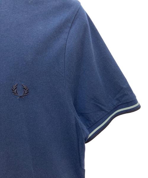 FRED PERRY（フレッドペリー）FRED PERRY (フレッドペリー) TWIN TIPPED Tシャツ ネイビー サイズ:Sの古着・服飾アイテム