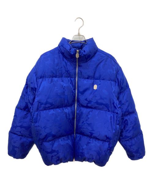 A BATHING APE（アベイシングエイプ）A BATHING APE (アベイシングエイプ) TONAL SOLID CAMO PUFFER DOWN JACKET ブルー サイズ:XLの古着・服飾アイテム