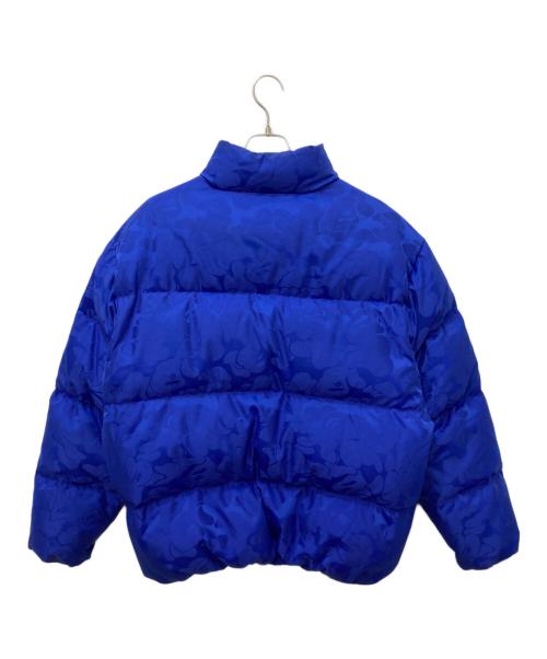 A BATHING APE（アベイシングエイプ）A BATHING APE (アベイシングエイプ) TONAL SOLID CAMO PUFFER DOWN JACKET ブルー サイズ:XLの古着・服飾アイテム