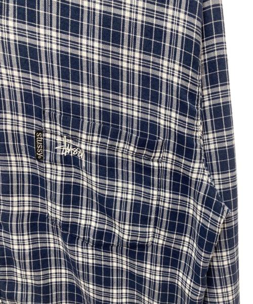 stussy（ステューシー）stussy (ステューシー) ロゴ刺繍長袖チェックシャツ ネイビー サイズ:Lの古着・服飾アイテム