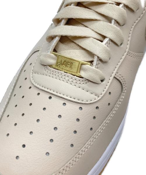 NIKE（ナイキ）NIKE (ナイキ) WMNS AIR FORCE 1 '07 SANDDRIFT　ウィメンズエアフォース1 '07 サンドドリフト ベージュ サイズ:28.5㎝の古着・服飾アイテム