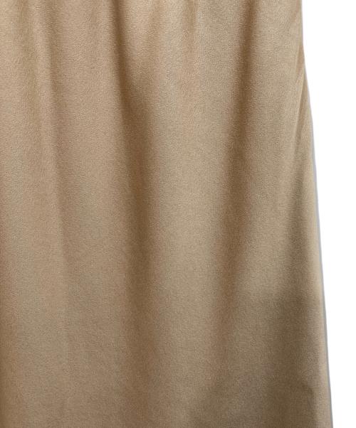 SOEJU（ソージュ）SOEJU (ソージュ) トリアセサテンロングスカート ベージュ サイズ:Mの古着・服飾アイテム