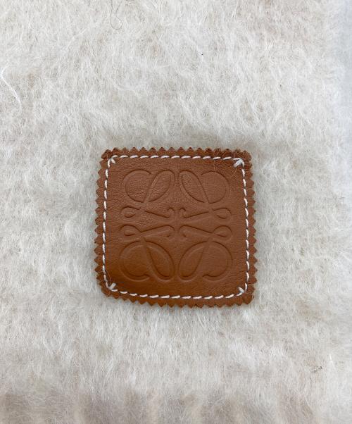 LOEWE（ロエベ）LOEWE (ロエベ) アナグラムパッチマフラー ベージュの古着・服飾アイテム