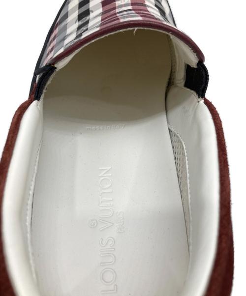 LOUIS VUITTON（ルイ ヴィトン）LOUIS VUITTON (ルイ ヴィトン) モノグラムチェック スリッポン ホワイト×レッド サイズ:6.5の古着・服飾アイテム