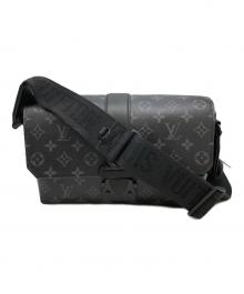 LOUIS VUITTON（ルイ ヴィトン）の古着「モノグラム・エクリプス Sケープ・メッセンジャー ショルダーバッグ」｜ブラック