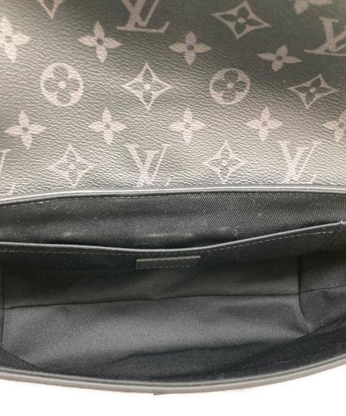 LOUIS VUITTON（ルイ ヴィトン）LOUIS VUITTON (ルイ ヴィトン) モノグラム・エクリプス Sケープ・メッセンジャー ショルダーバッグ ブラックの古着・服飾アイテム