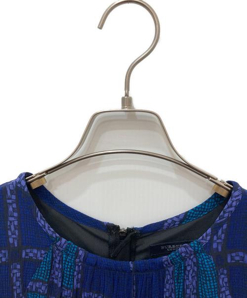 BURBERRY LONDON（バーバリーロンドン）BURBERRY LONDON (バーバリーロンドン) 総柄ノースリーブワンピース ネイビー サイズ:38の古着・服飾アイテム
