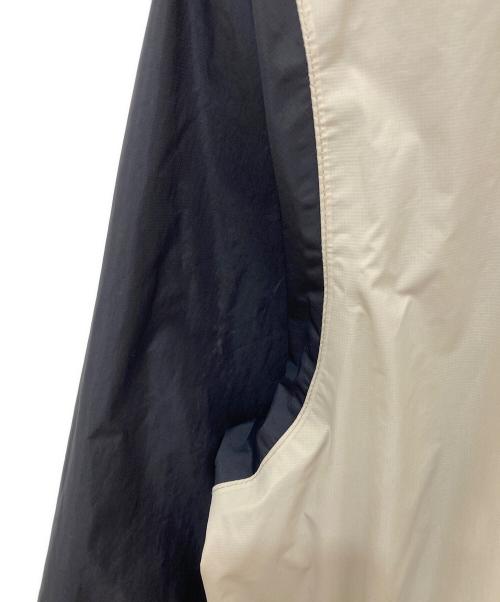 PLAY COMME des GARCONS（プレイコムデギャルソン）PLAY COMME des GARCONS (プレイコムデギャルソン) K-WAY (ケイウェイ) ハートワッペンフーデッドジャケット ベージュ×ブラック サイズ:Sの古着・服飾アイテム