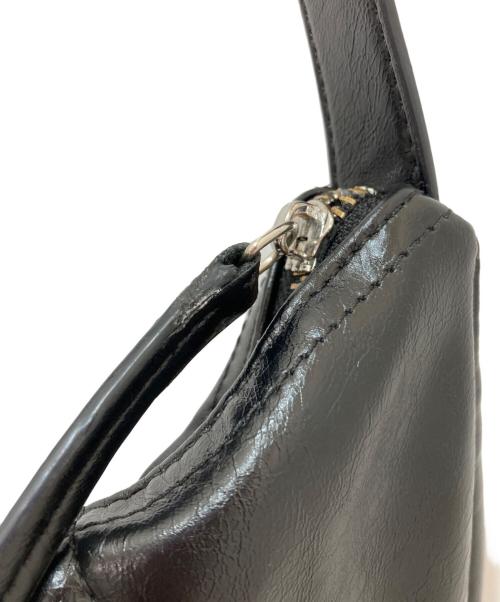 Matin Kim（マーティン・キム）matin kim (マーティン・キム) HALF SHIRRING RIBBON ROUND BAG ブラックの古着・服飾アイテム