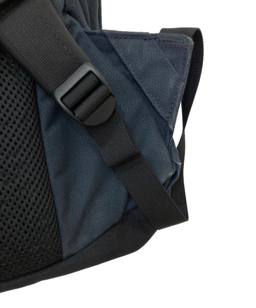 MACPAC（マックパック）MACPAC (マックパック) Kauriバックパック ネイビーの古着・服飾アイテム