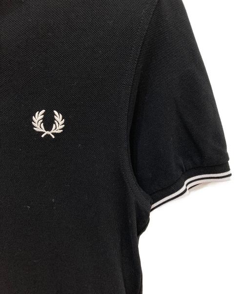FRED PERRY（フレッドペリー）FRED PERRY (フレッドペリー) TWIN TIPPED POLO ブラック サイズ:Ｓの古着・服飾アイテム