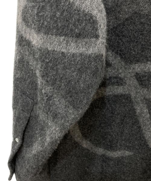 LOEWE（ロエベ）LOEWE (ロエベ) アナグラムレザーパッチフリンジシャツ グレー サイズ:40の古着・服飾アイテム