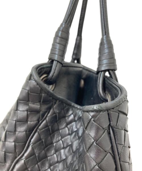 BOTTEGA VENETA（ボッテガベネタ）BOTTEGA VENETA (ボッテガベネタ) イントレチャートレザーハンドバッグ ブラックの古着・服飾アイテム