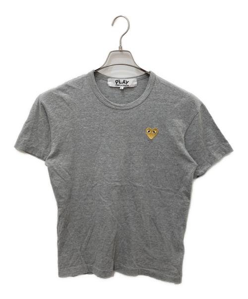 PLAY COMME des GARCONS（プレイコムデギャルソン）PLAY COMME des GARCONS (プレイコムデギャルソン) Ｔ-Shirt With Gold Emblem グレー サイズ:Lの古着・服飾アイテム