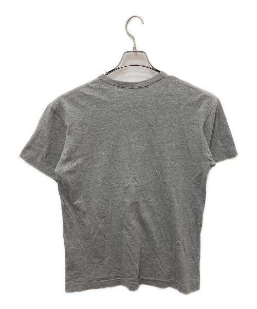 PLAY COMME des GARCONS（プレイコムデギャルソン）PLAY COMME des GARCONS (プレイコムデギャルソン) Ｔ-Shirt With Gold Emblem グレー サイズ:Lの古着・服飾アイテム