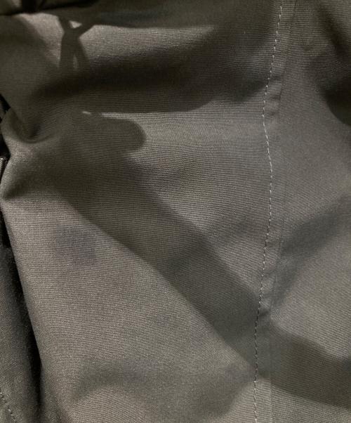 CANADA GOOSE（カナダグース）CANADA GOOSE (カナダグース) ROSSCLAIR PARKA FUSION FIT グレー サイズ:Mの古着・服飾アイテム