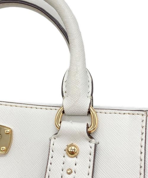 MICHAEL KORS（マイケルコース）MICHAEL KORS (マイケルコース) サンドリン スモール 2WAYバッグ ホワイトの古着・服飾アイテム