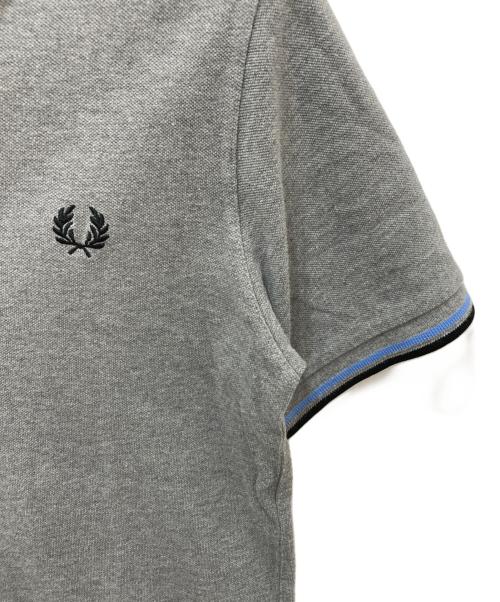 FRED PERRY（フレッドペリー）FRED PERRY (フレッドペリー) ポロシャツ グレー サイズ:38の古着・服飾アイテム