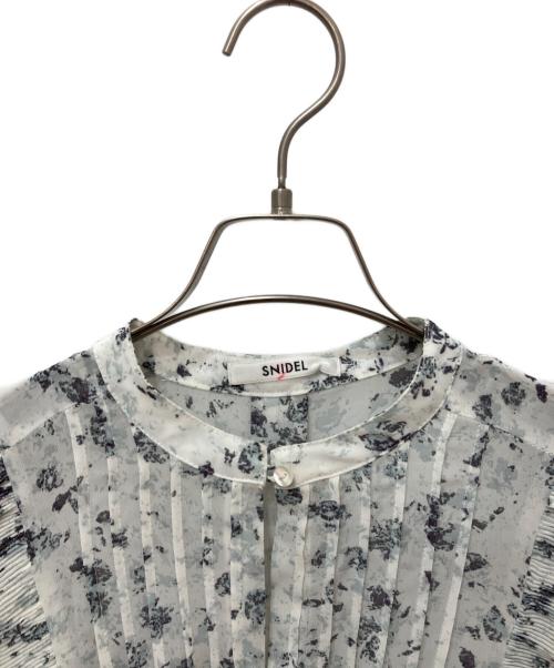 Snidel（スナイデル）Snidel (スナイデル) フリルワンピース ホワイトの古着・服飾アイテム