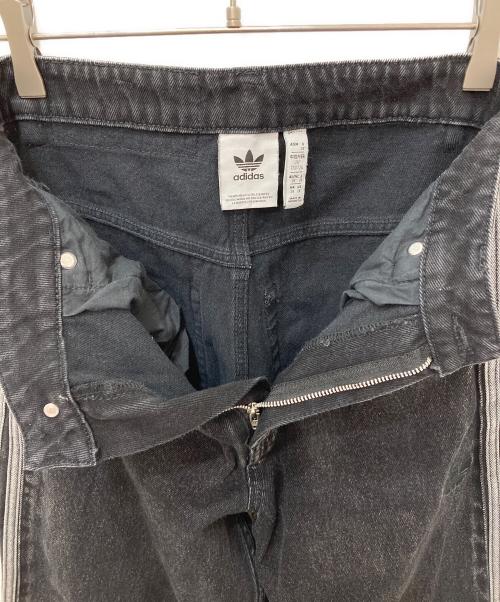 adidas（アディダス）adidas (アディダス) アディカラー デニム ファイヤーバードパンツ ブラック サイズ:28の古着・服飾アイテム