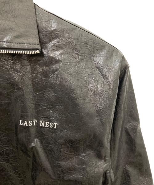LAST NEST（ラストネスト）last nest (ラストネスト) フェイクレザーハーフジッププルオーバー ブラック サイズ:Mの古着・服飾アイテム