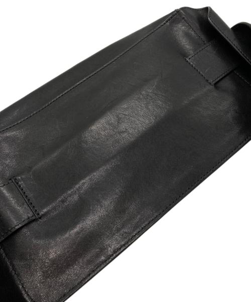 JIMMY CHOO（ジミーチュウ）JIMMY CHOO (ジミーチュウ) スタースタッズボディーバック ブラックの古着・服飾アイテム