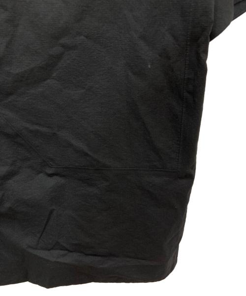 ARC'TERYX VEILANCE（アークテリクスヴェイランス）ARC'TERYX VEILANCE (アークテリクスヴェイランス) DEMLO SS SHIRT ブラック サイズ:Sの古着・服飾アイテム