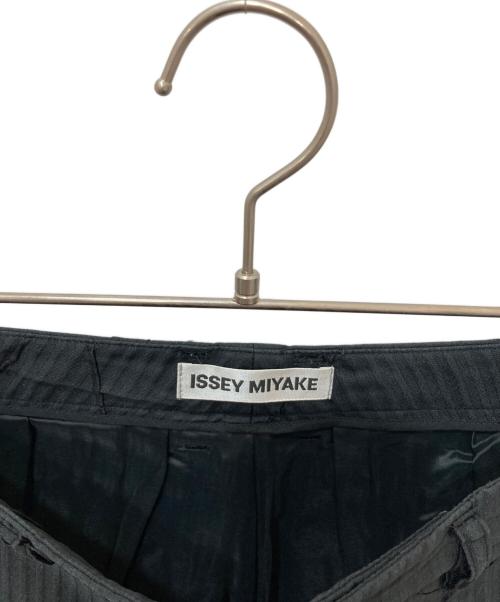 ISSEY MIYAKE（イッセイミヤケ）ISSEY MIYAKE (イッセイミヤケ) パイピングスラックス ブラック サイズ:1の古着・服飾アイテム