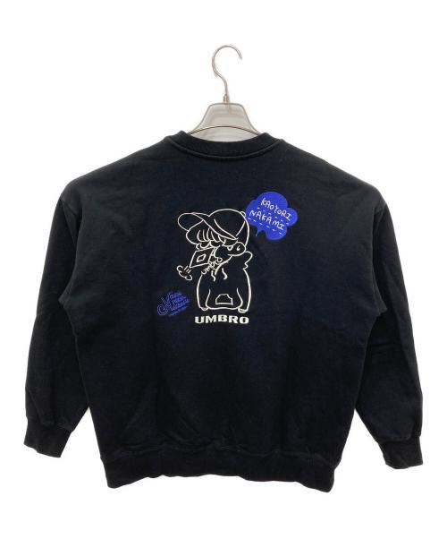UMBRO（アンブロ）UMBRO (アンブロ) kaoyorinakami (カオヨリナカミ) クルーネックスウェット ブラック サイズ:XLの古着・服飾アイテム
