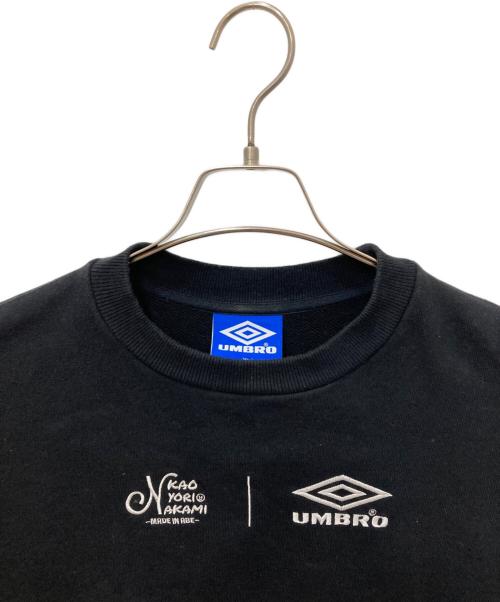 UMBRO（アンブロ）UMBRO (アンブロ) kaoyorinakami (カオヨリナカミ) クルーネックスウェット ブラック サイズ:XLの古着・服飾アイテム