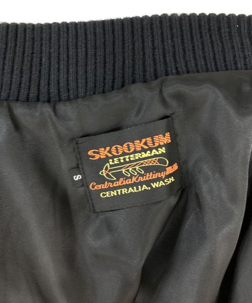 skookum（スクーカム）skookum (スクーカム) STADIUM JACKET ネイビー サイズ:Sの古着・服飾アイテム
