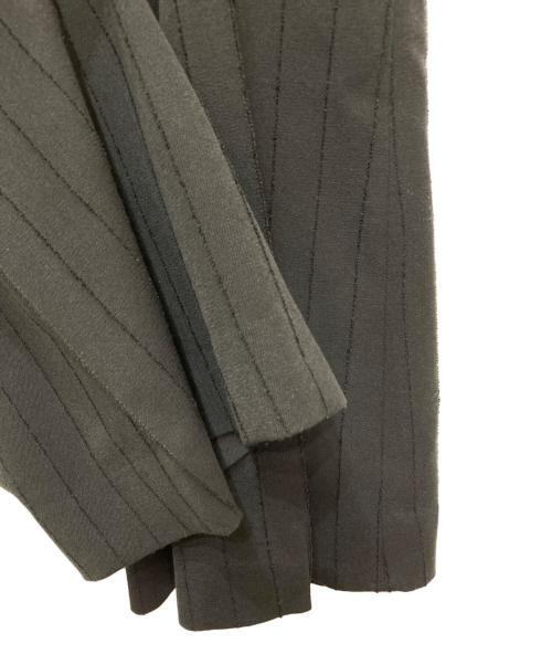 Avavav（アヴァヴァヴ）AVAVAV (アヴァヴァヴ) カットアウトパンツ ブラック サイズ:Sの古着・服飾アイテム