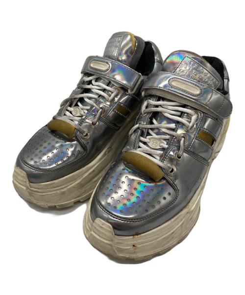 Maison Margiela（メゾンマルジェラ）Maison Margiela (メゾンマルジェラ) /RETRO FIT SNEAKER シルバー サイズ:37の古着・服飾アイテム