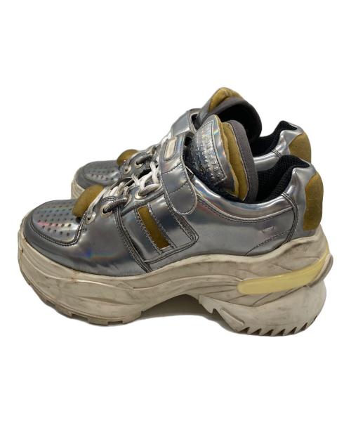 Maison Margiela（メゾンマルジェラ）Maison Margiela (メゾンマルジェラ) /RETRO FIT SNEAKER シルバー サイズ:37の古着・服飾アイテム