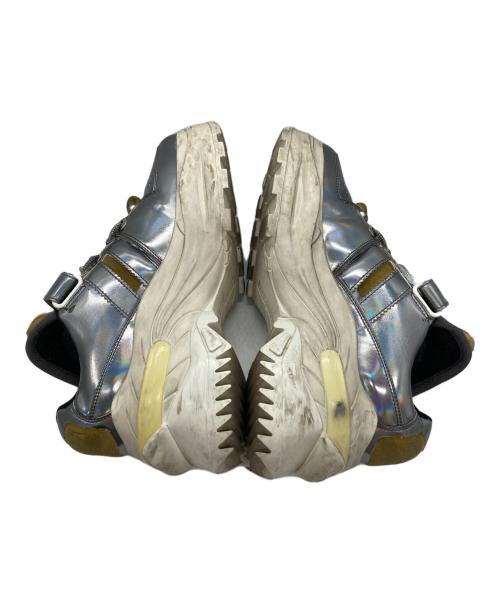 Maison Margiela（メゾンマルジェラ）Maison Margiela (メゾンマルジェラ) /RETRO FIT SNEAKER シルバー サイズ:37の古着・服飾アイテム