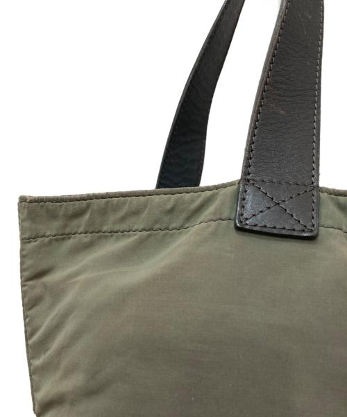 CELINE（セリーヌ）CELINE (セリーヌ) ロゴプレートハンドバッグ グリーンの古着・服飾アイテム
