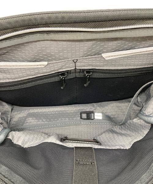 TUMI（トゥミ）TUMI (トゥミ) Esports Pro Crossbody ブラックの古着・服飾アイテム