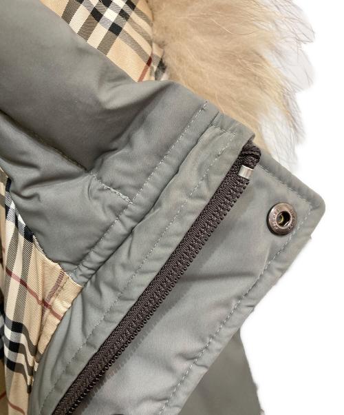 BURBERRY BLUE LABEL（バーバリー ブルー レーベル）BURBERRY BLUE LABEL (バーバリー ブルー レーベル) 裏ノヴァチェックダウンジャケット カーキ サイズ:Mの古着・服飾アイテム