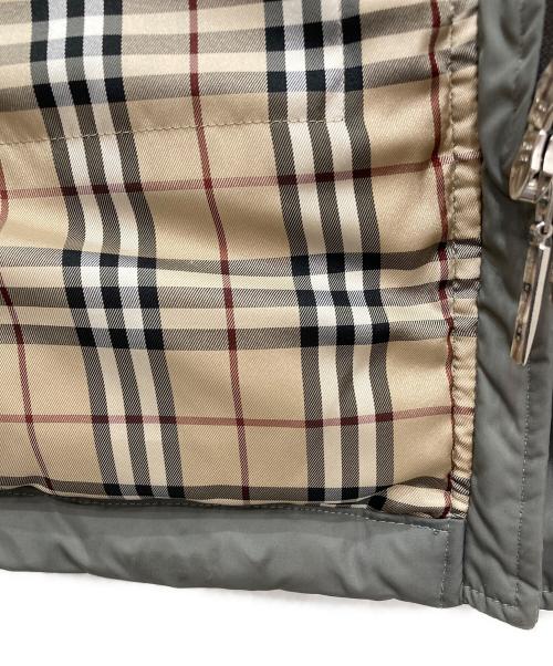 BURBERRY BLUE LABEL（バーバリー ブルー レーベル）BURBERRY BLUE LABEL (バーバリー ブルー レーベル) 裏ノヴァチェックダウンジャケット カーキ サイズ:Mの古着・服飾アイテム