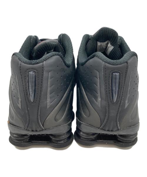 NIKE（ナイキ）NIKE (ナイキ) Shox R4 ブラック サイズ:28の古着・服飾アイテム