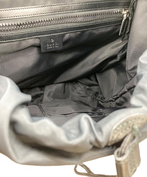 GUCCI（グッチ）GUCCI (グッチ) タイガーモチーフバックパック ブラックの古着・服飾アイテム