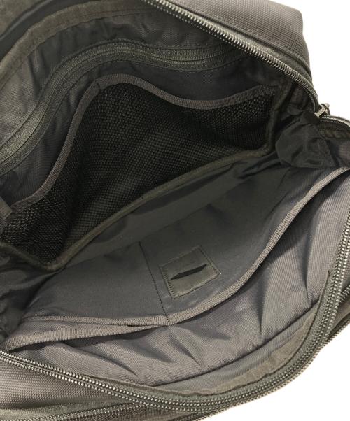 MONOLITH（モノリス）MONOLITH (モノリス) SHOULDER PRO S　ショルダーバッグ ブラックの古着・服飾アイテム