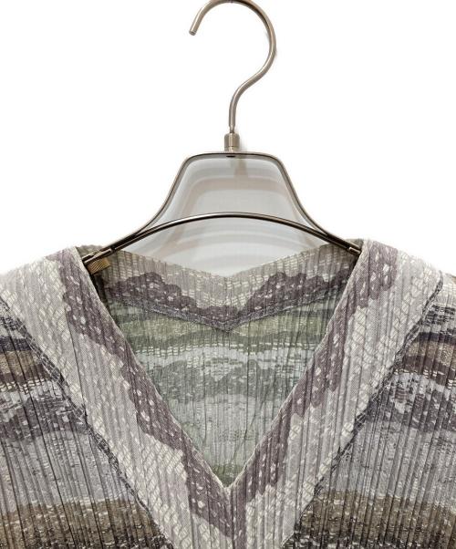PLEATS PLEASE（プリーツプリーズ）PLEATS PLEASE (プリーツプリーズ) プリーツ７分丈カットソー グレー サイズ:3の古着・服飾アイテム