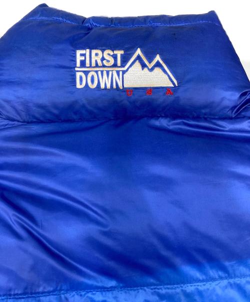 FIRST DOWN（ファーストダウン）FIRST DOWN (ファーストダウン) リバーシブル雪山柄ダウンジャケット ブルー サイズ:Sの古着・服飾アイテム