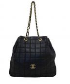 CHANELシャネル）の古着「チョコバーチェーントートバッグ」｜ブラック